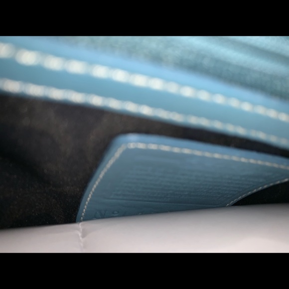 Coach Cassie cross body with handles
New with tag - Picture 4 of 8